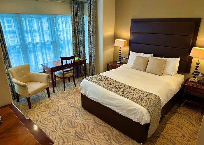 Prom Hotel